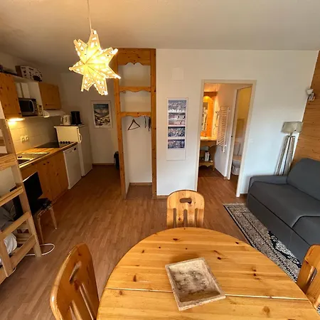 4 Personnes 3 Vallées - Spa&piscine - 005 Apartamento