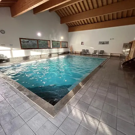4 Personnes 3 Vallees - & Piscine - 005 Apartament